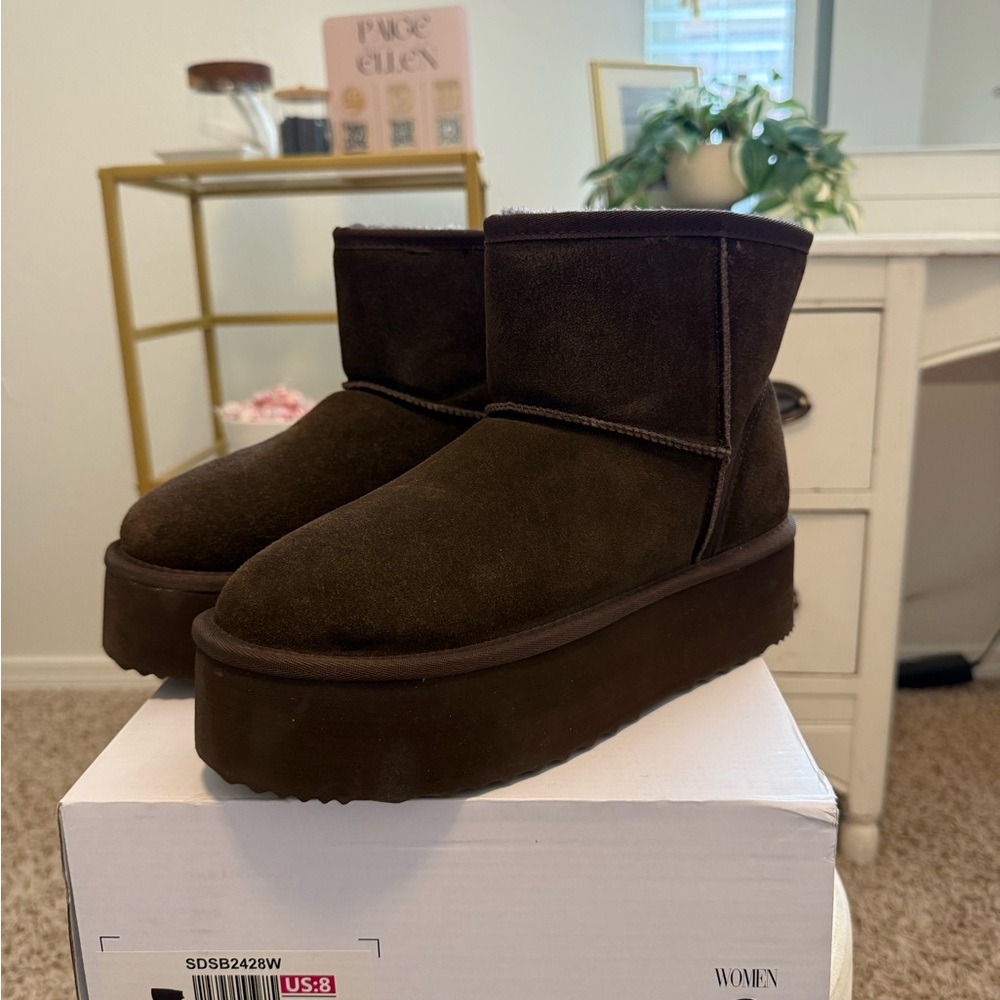 Water resistant Platform Boots